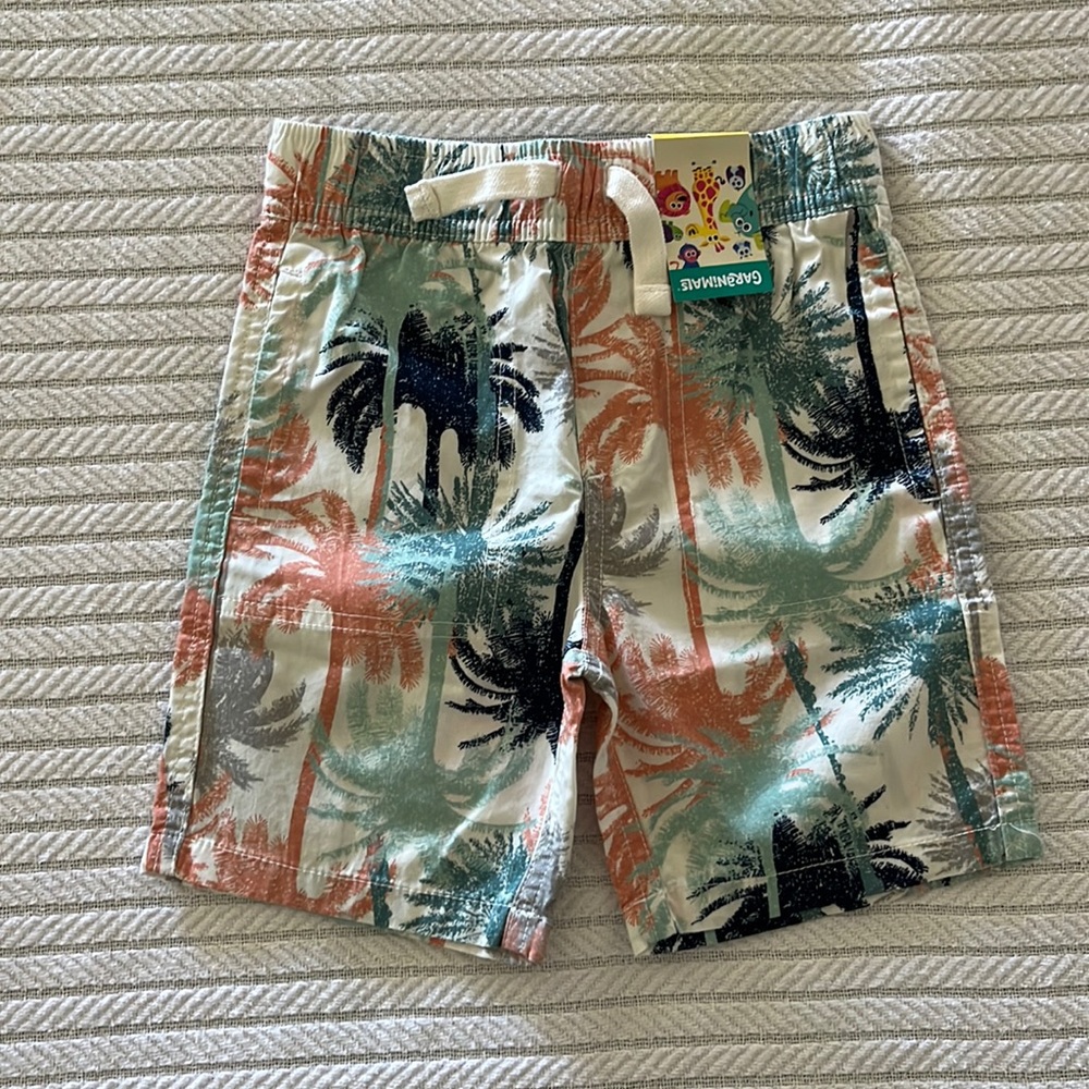 Garanimals NWT boy shorts size 3T